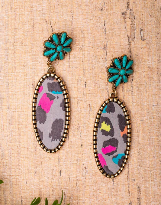 TURQUOISE FLOWER GREY LEOPARD OVAL DANGLE EARRINGS: Turquoise