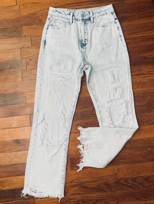 Vintage Distressed Cropped Jeans